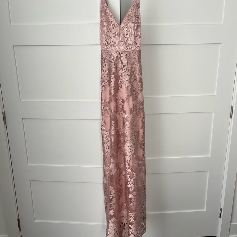 Minuet Petite Gold Pink Sleeveless V-Neck Gown